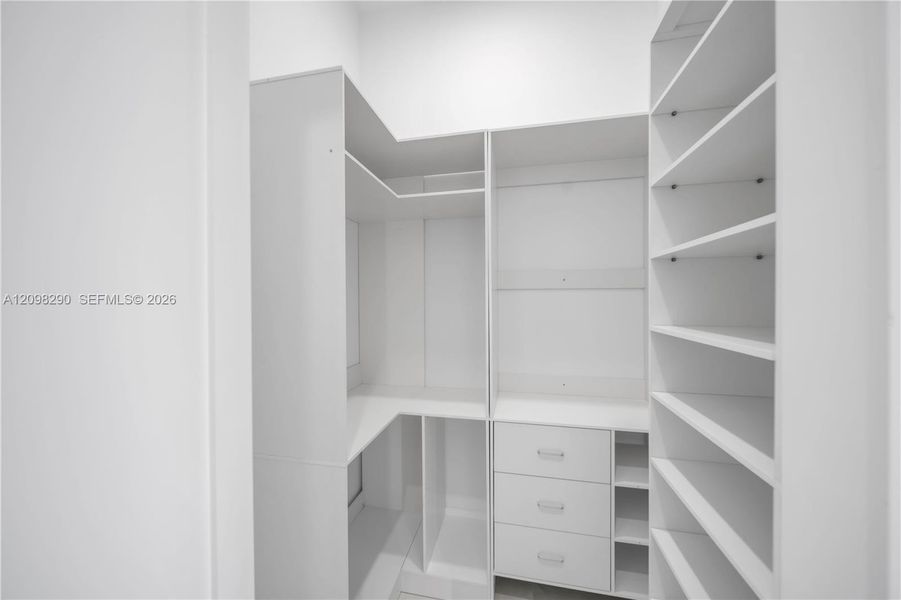 Image 37 of a home in .
