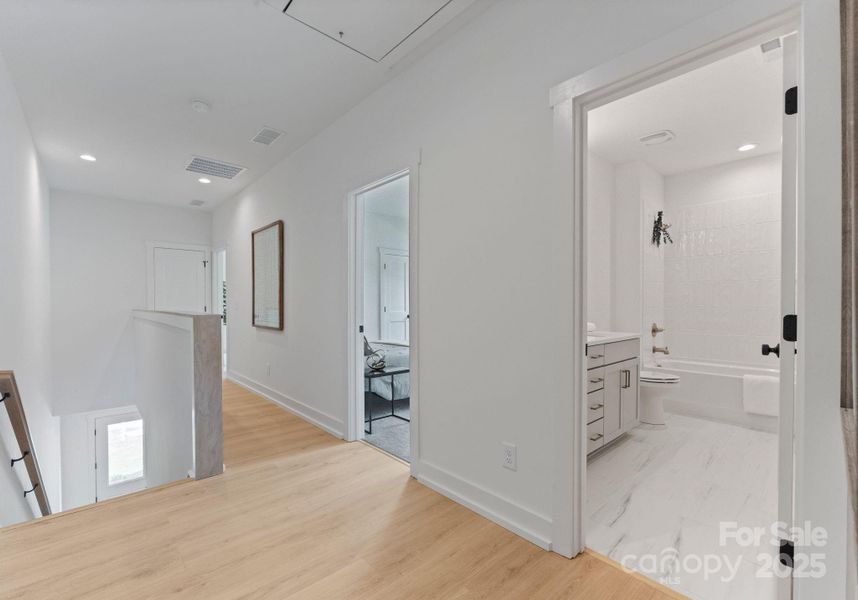 Image 25 of a home in .