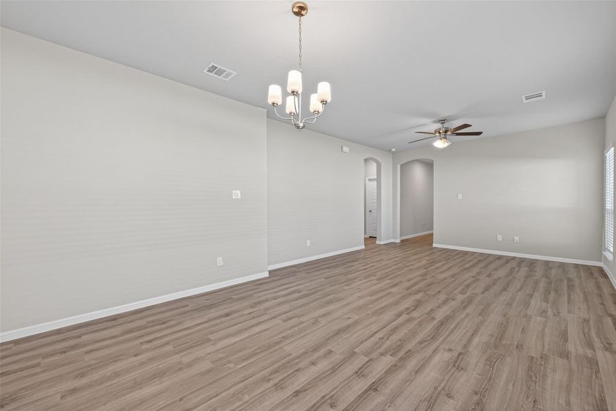 Spacious, unfurnished interior of a new home in Woodland Lakes, Huffman (Image 41).