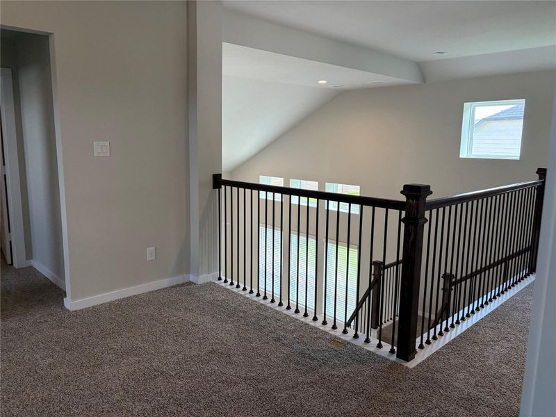 Spacious, unfurnished interior of a new home in Morton Creek Ranch, Katy (Image 28).