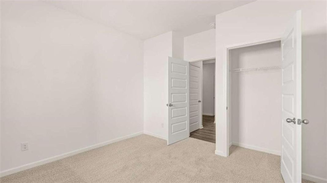 Spacious, unfurnished interior of a new home in Oakchase at Hampton, Hampton (Image 31).