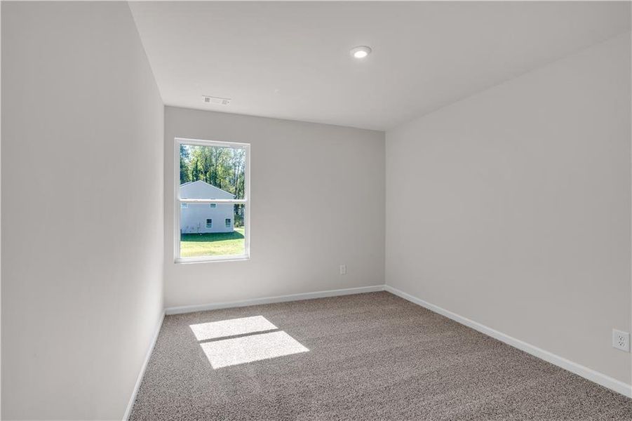 Spacious, unfurnished interior of a new home in Sweetlake Grove, Mableton (Image 24).