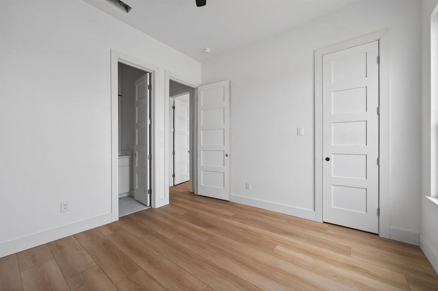 Spacious, unfurnished interior of a new home in , Lone Oak (Image 22).