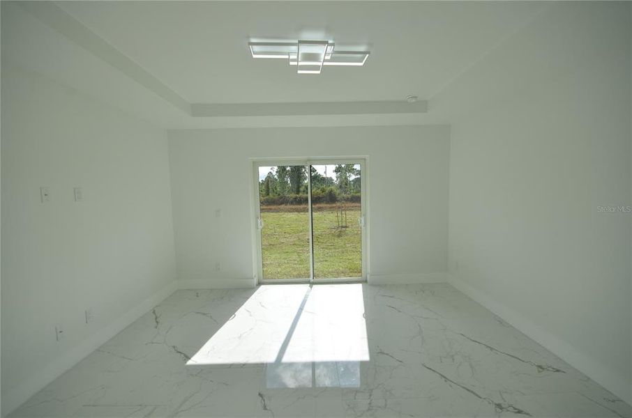 Spacious, unfurnished interior of a new home in , Lehigh Acres (Image 15).