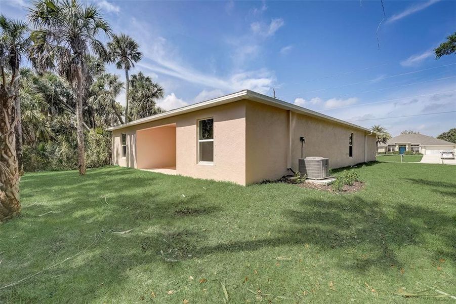 Exterior details and patio area of a home in Citrus Springs, Citrus Springs (Image 17).