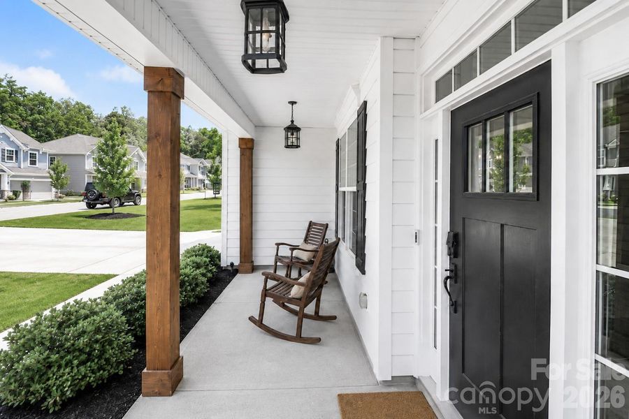 Exterior details and patio area of a home in Falls Cove, Troutman (Image 22).