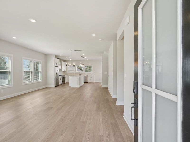 The Lexington floorplan with the Elegant Minimalism Linen interior package.