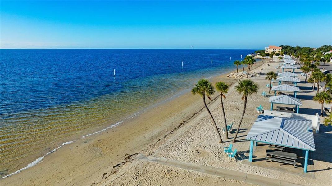 Natural landscape and outdoor views near in New Port Richey (Image 4). Natural landscape and outdoor views near in New Port Richey (Image 4).