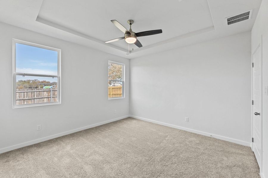 Representative unfurnished interior of a home built from the Sabrine by Hakes Brothers in Highland Ridge, New Braunfels (Image 21).