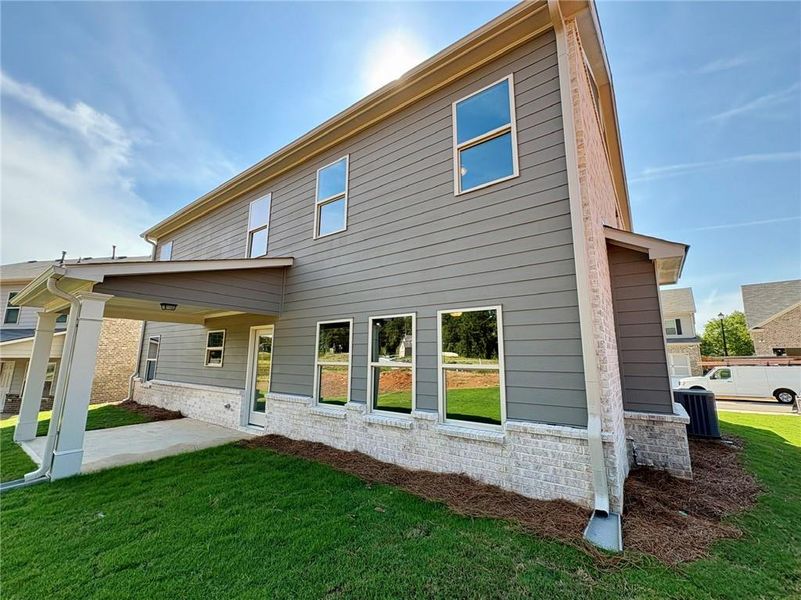 Exterior details and patio area of a home in , Grayson (Image 4).