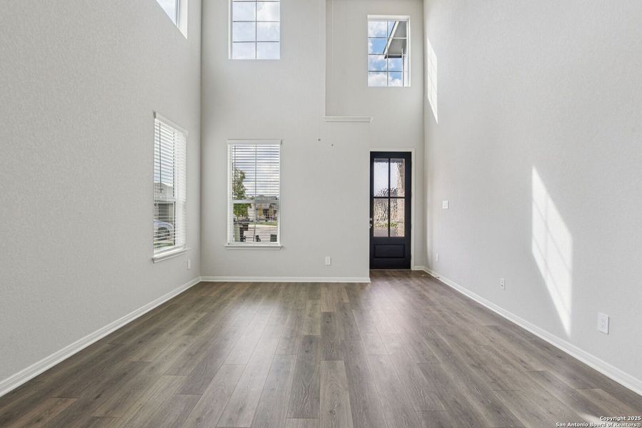 Spacious, unfurnished interior of a new home in Estancia Ranch - Premier Series, San Antonio (Image 20). Spacious, unfurnished interior of a new home in Estancia Ranch - Premier Series, San Antonio (Image 20).