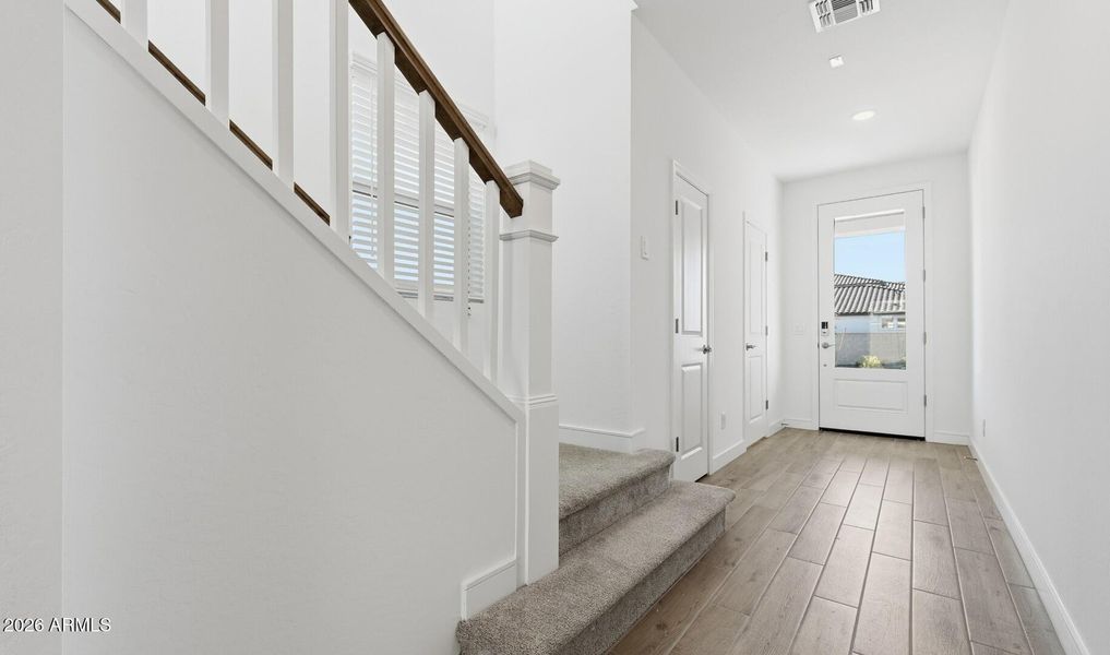 Manor Lot #90 Foyer (Large)