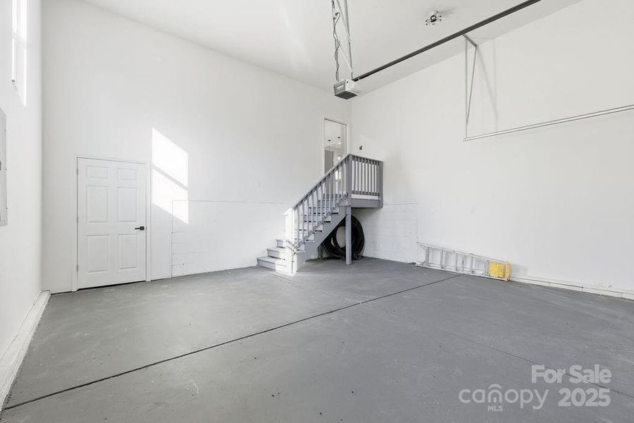 Spacious, unfurnished interior of a new home in , Hendersonville (Image 34).