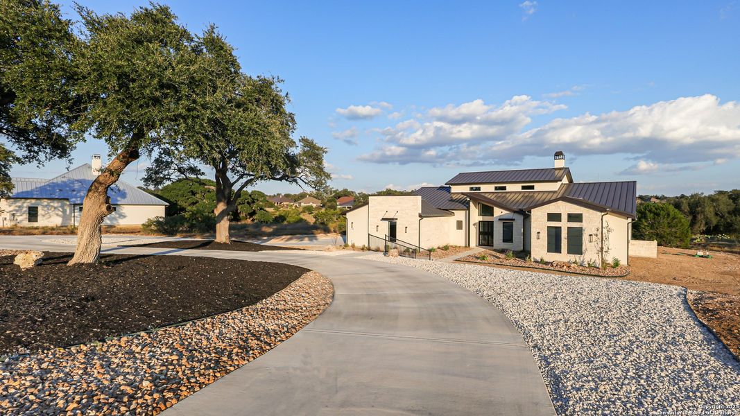 Image 35 of a home in .