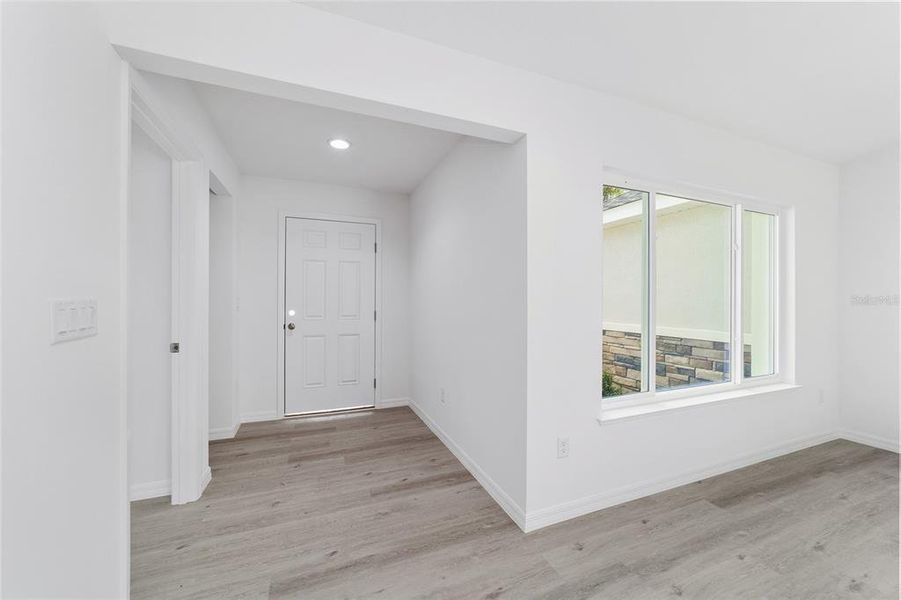 Spacious, unfurnished interior of a new home in , Silver Springs (Image 34).