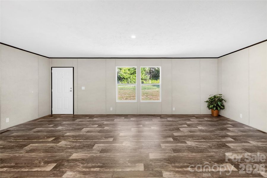 Spacious, unfurnished interior of a new home in , Thurmond (Image 20).