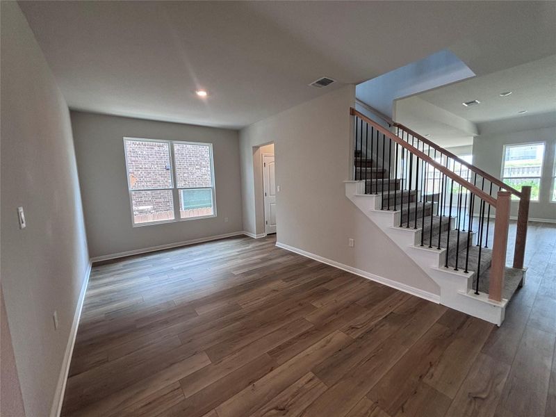 Spacious, unfurnished interior of a new home in The Colony, Bastrop (Image 13).