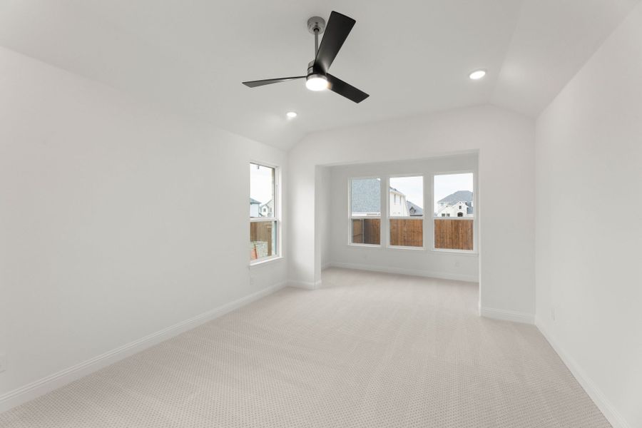 Spacious, unfurnished interior of a new home in Creekview Meadows, Pilot Point (Image 14).