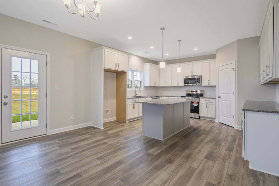 Representative furnished interior of a home built from the Drayton by Caviness & Cates Communities in Bartlett Manor, Youngsville (Image 152).