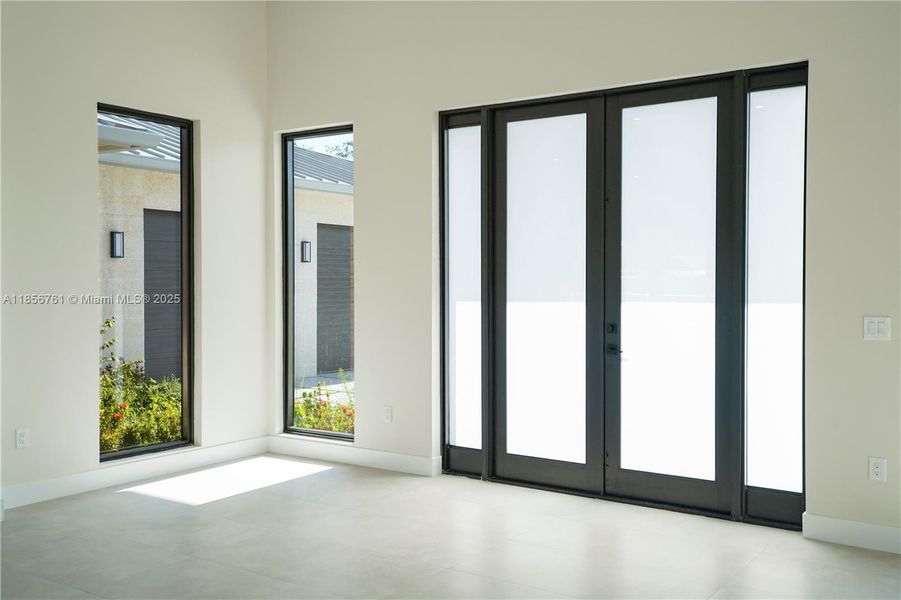 Spacious, unfurnished interior of a new home in , Homestead (Image 67).