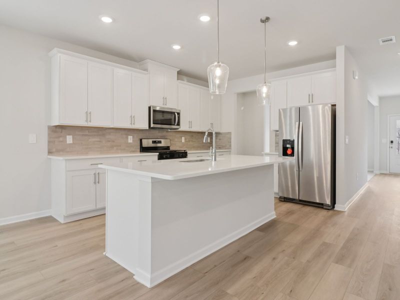 Furnished interior view inside a new home in Ivey Township, Dallas (Image 6).