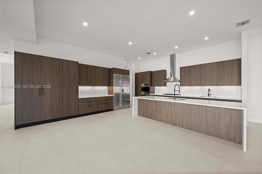 Furnished interior view inside a new home in , Hollywood (Image 20).