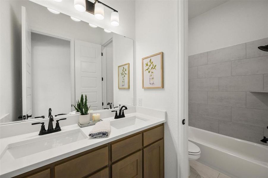 Furnished interior view inside a new home in Sonoma Verde, McLendon-Chisholm (Image 24).
