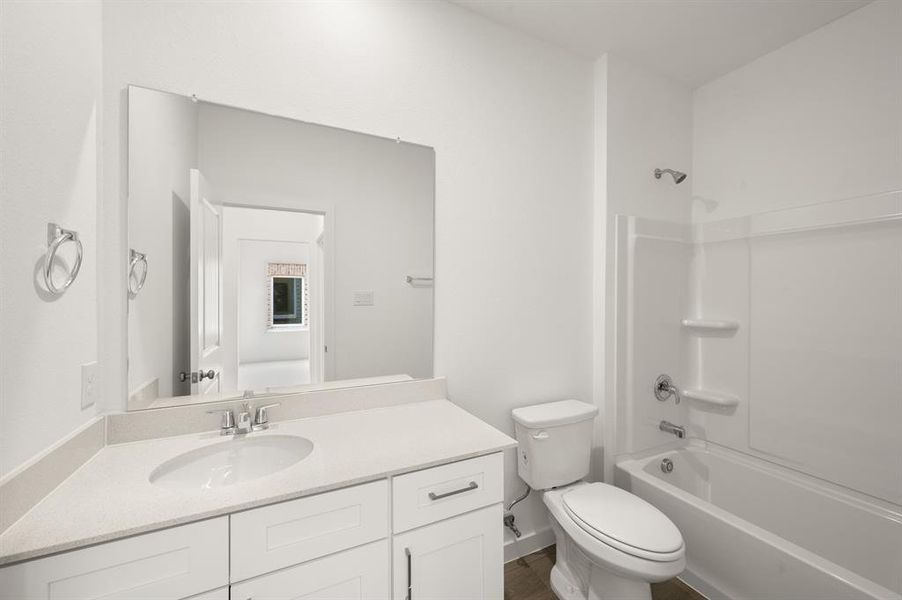 5712 Lakeview- Bathroom-1