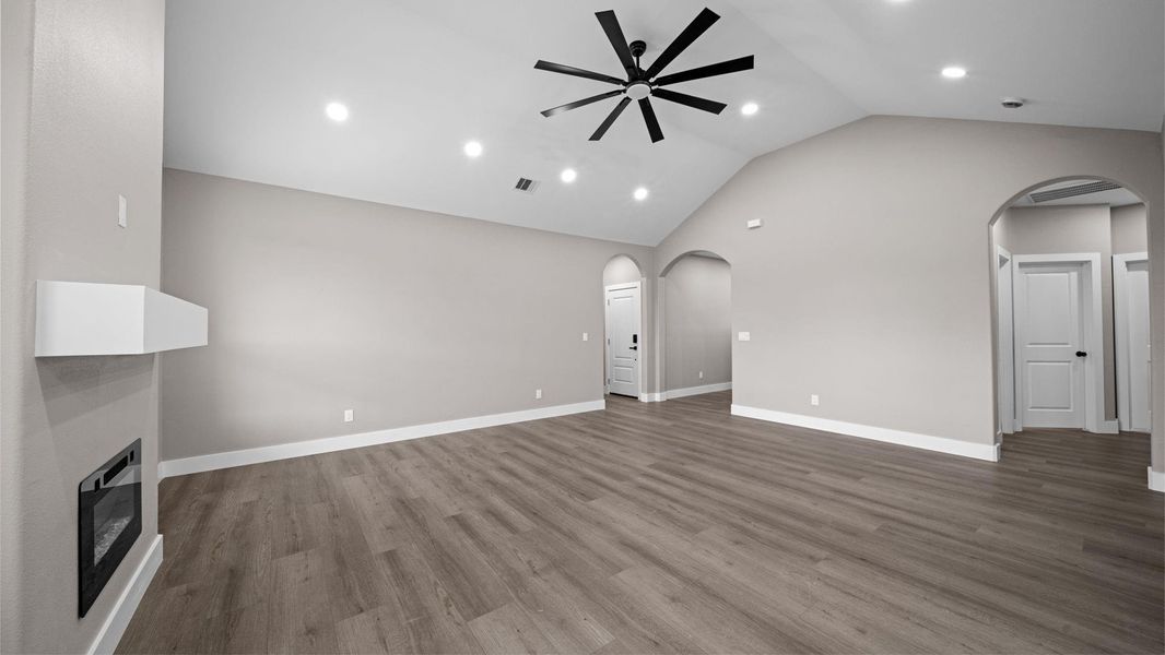 Spacious, unfurnished interior of a new home in , Brenham (Image 13). Spacious, unfurnished interior of a new home in , Brenham (Image 13).