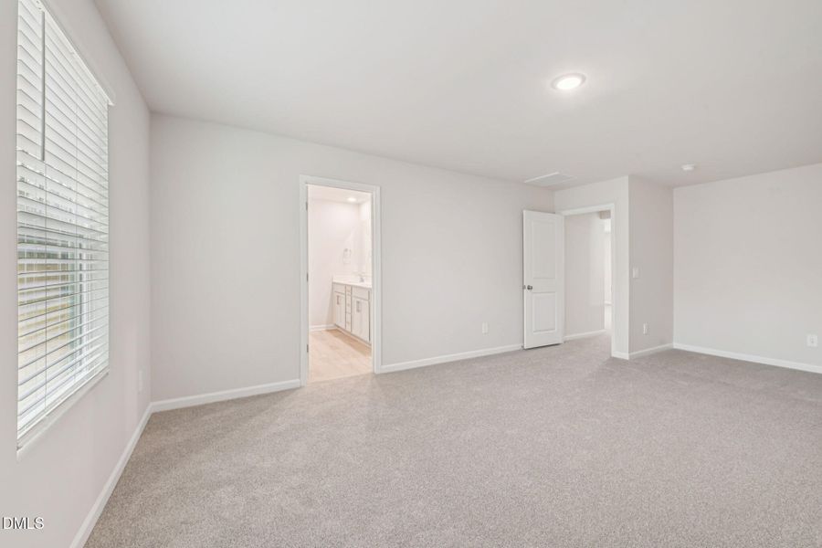 25-web-or-mls-Raleigh - Oak Manor - 133