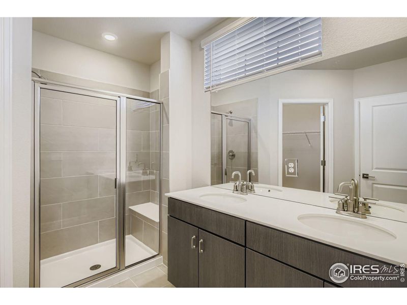 en-suite Primary bath (level 3) en-suite Primary bath (level 3)