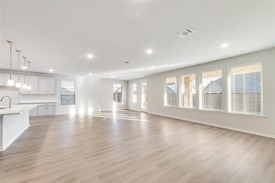 Spacious, unfurnished interior of a new home in Sutton Fields, Celina (Image 13).