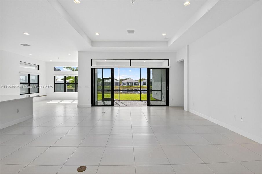 Spacious, unfurnished interior of a new home in , Boynton Beach (Image 71).