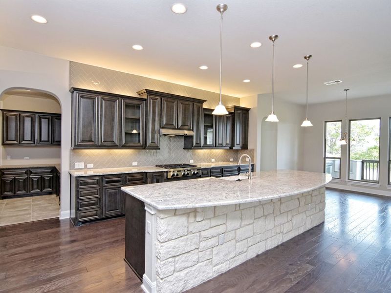 Representative furnished interior of a home built from the Avalon by Giddens Homes in Scofield Farms Estates, Georgetown (Image 94).
