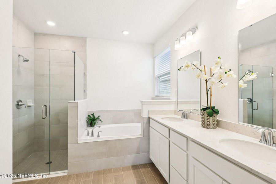 Furnished interior view inside a new home in , Green Cove Springs (Image 17).