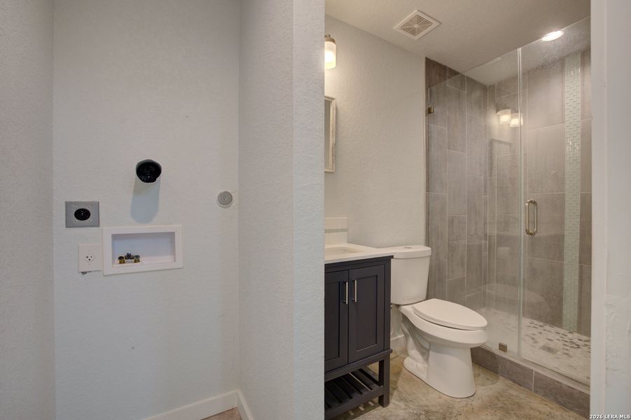 Furnished interior view inside a new home in , Canyon Lake (Image 7).