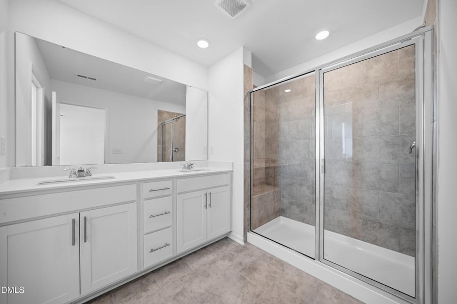 SUN_Everlee_Pic_CarsonII_QMI_227_Owners_ SUN_Everlee_Pic_CarsonII_QMI_227_Owners_