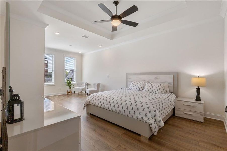 Furnished interior view inside a new home in , Peachtree Corners (Image 14). Furnished interior view inside a new home in , Peachtree Corners (Image 14).