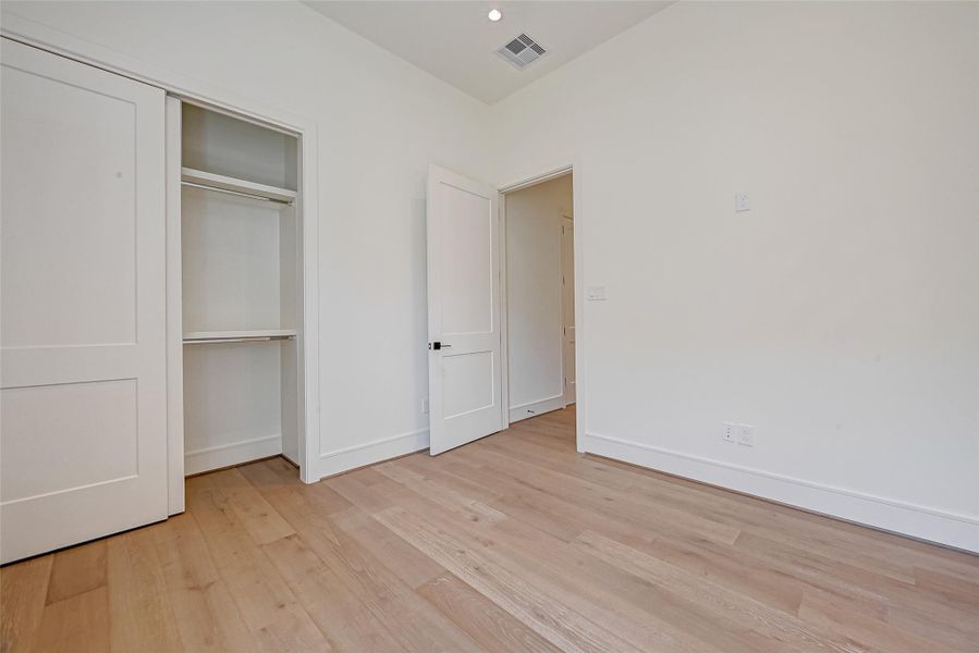 Image 39 of a home in .