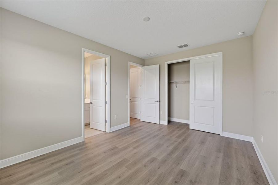 Spacious, unfurnished interior of a new home in , Ocala (Image 54).