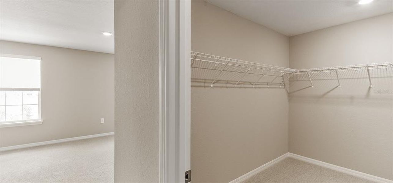 Spacious, unfurnished interior of a new home in , St. Cloud (Image 23).