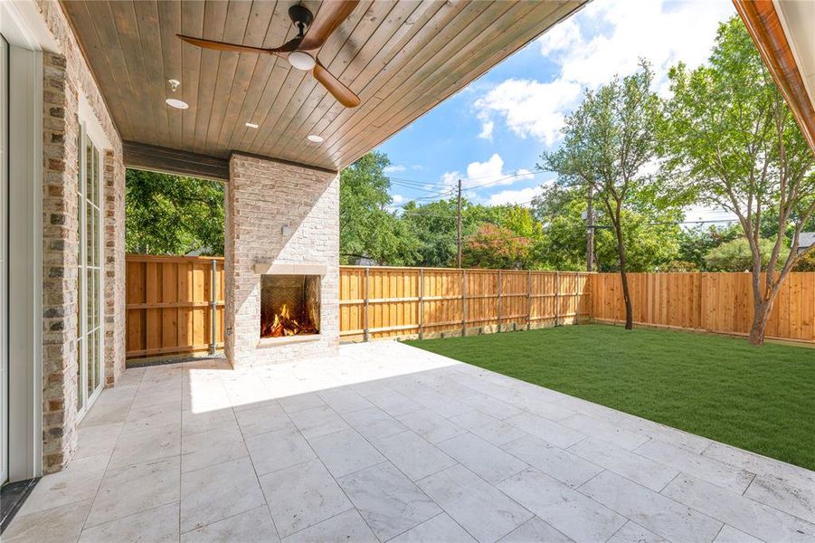 Exterior details and patio area of a home in , University Park (Image 1).