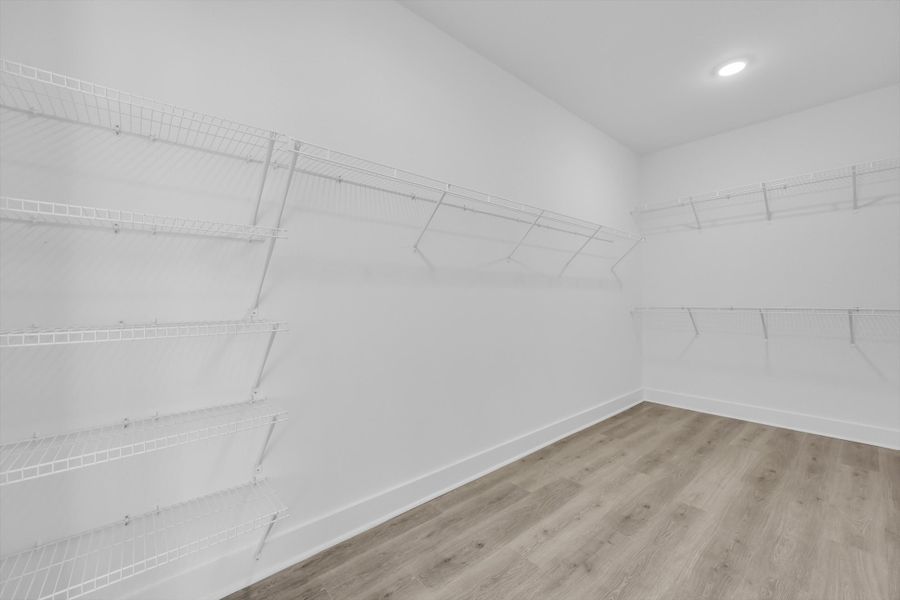 Spacious, unfurnished interior of a new home in Liberty Hill Farm, Mount Pleasant (Image 27).