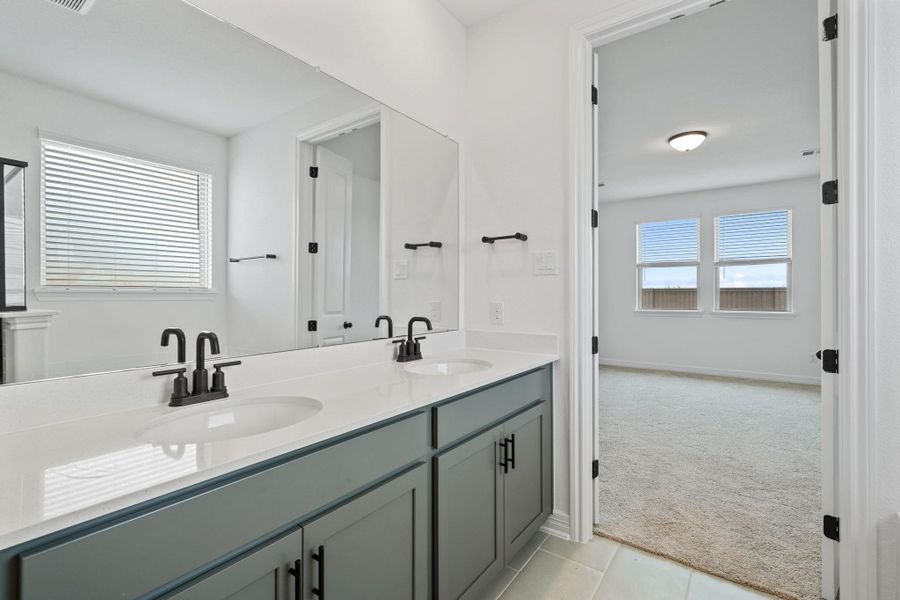 Note: Sample product photo. Actual exterior and interior selections may vary by homesite. Photo may be virtually staged