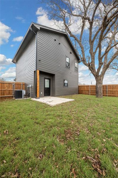 Exterior details and patio area of a home in , Valley Mills (Image 21).