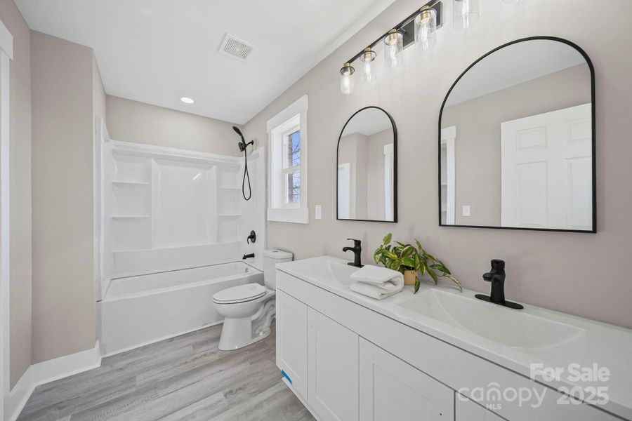 Furnished interior view inside a new home in , Peachland (Image 14).