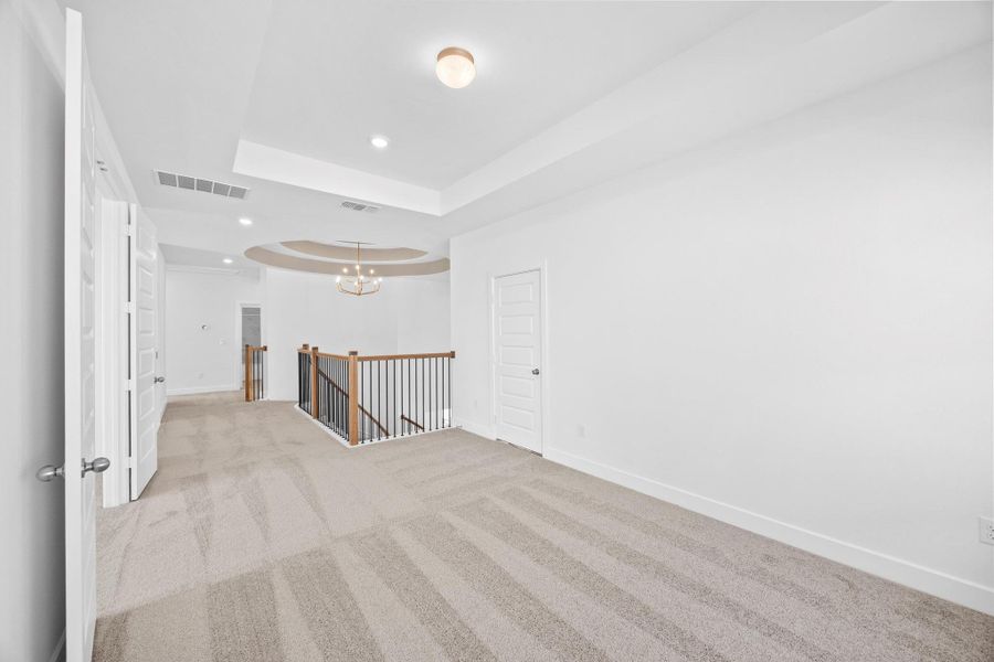 Spacious, unfurnished interior of a new home in Parmer Ranch, Georgetown (Image 26).