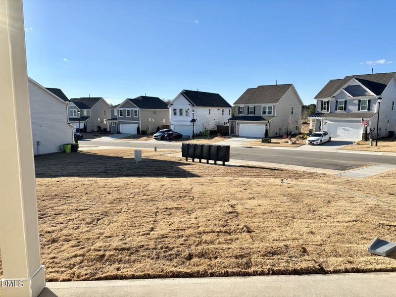 EV62 Fully Sodded Yard