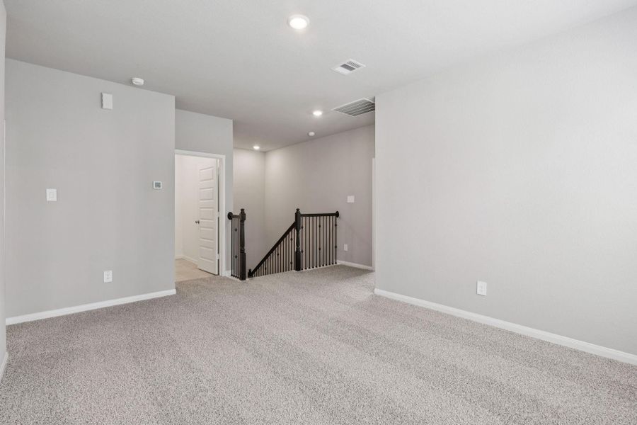 Spacious, unfurnished interior of a new home in Kemah Crossing - Luxe Series, Kemah (Image 19). Spacious, unfurnished interior of a new home in Kemah Crossing - Luxe Series, Kemah (Image 19).