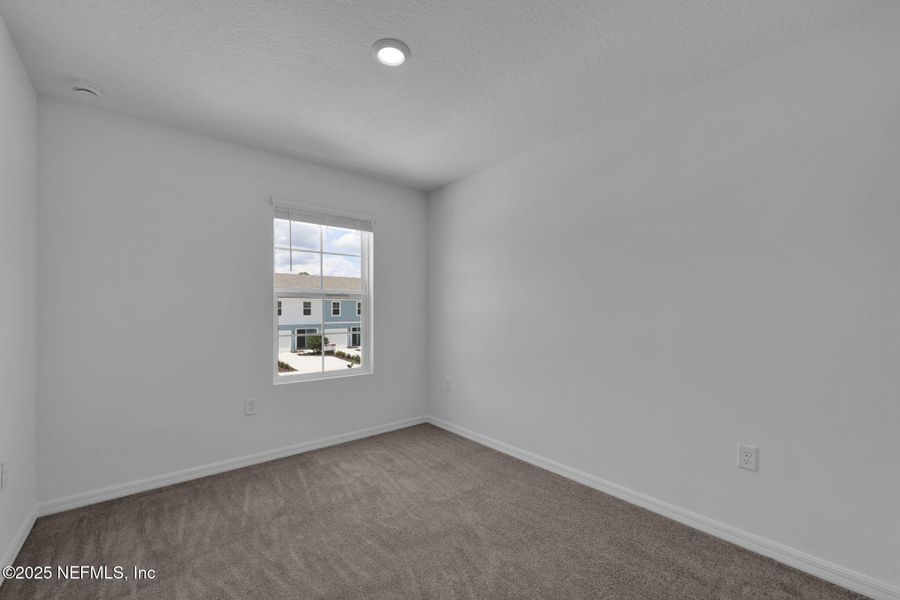 Spacious, unfurnished interior of a new home in , Jacksonville (Image 12).